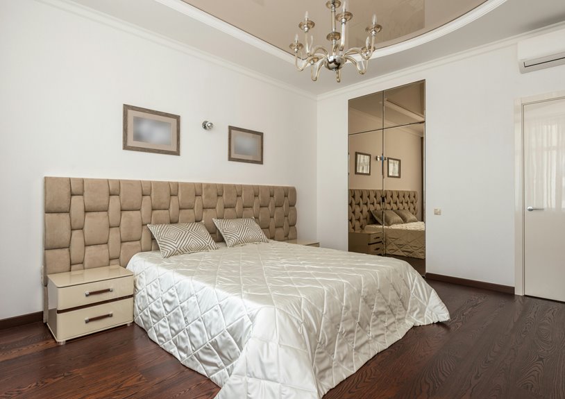 top bedroom mirror placements